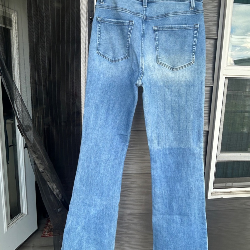 Zenana Outfitters High Rise Light Blue Jeans - Picture 5 of 6